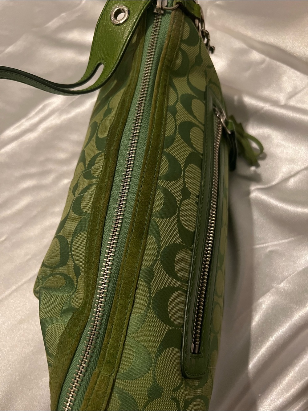 Coach Green Signature Jacquard Shoulder Bag - Picture 6 of 8